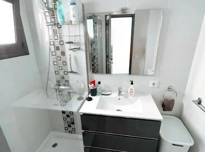 Lovely Pool View Near Beach, Luz Y Mar + Vv License *