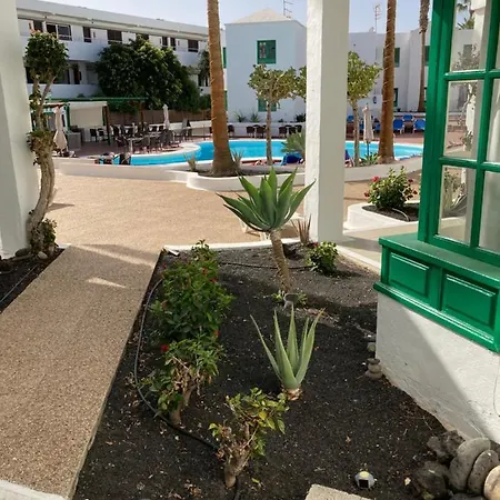 Apartman Lovely Pool View Near Beach, Luz Y Mar + Vv License