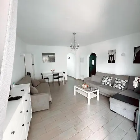 Lovely Pool View Near Beach, Luz Y Mar + Vv License Appartamento *